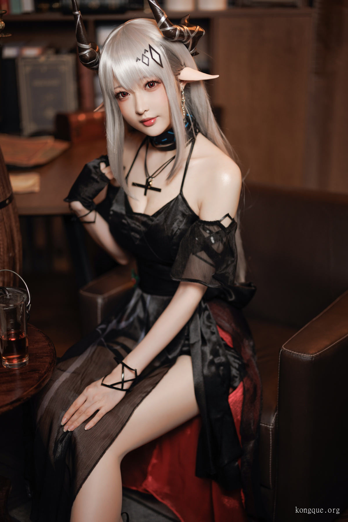 南宫_明日方舟-泥岩礼服_20